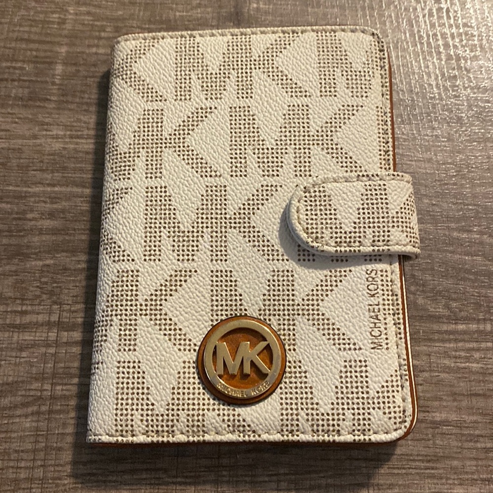 Michael Kors Passport Wallet
